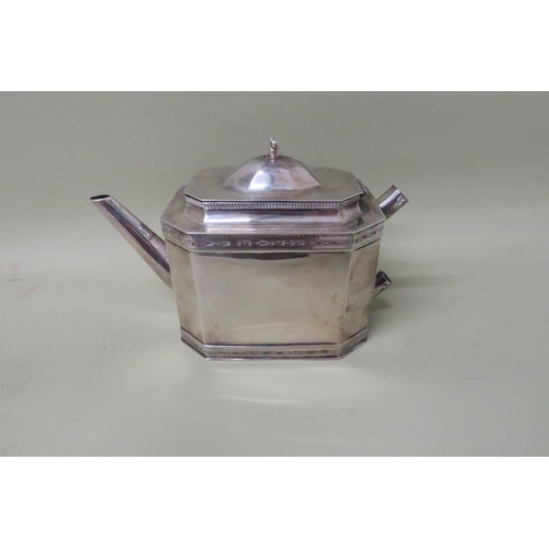 338 - A hallmarked silver teapot without handle, total weight approx 21.25 troy oz