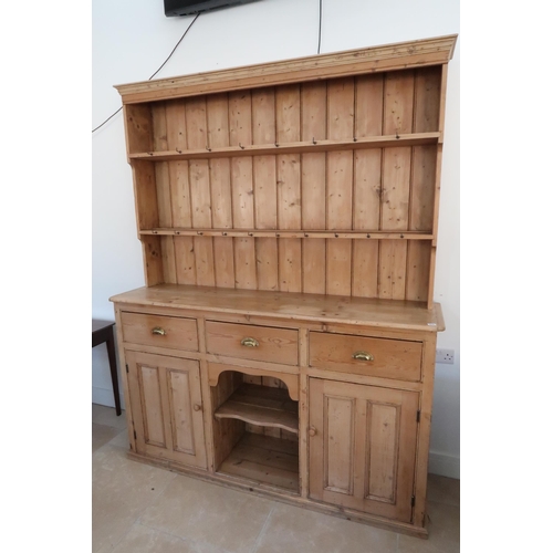 676 - A good quality late 19th century dresser - Width 174cm x Height 216cm