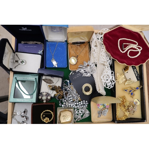 62 - An assortment of costume jewellery