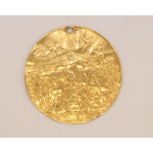 112 - A 22ct Gold Tested Gold Medallion. Obverse depicts a nativity scene with the reverse showing the bap... 