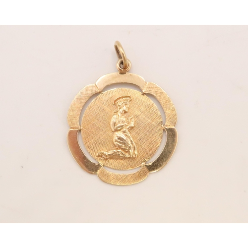 114 - An 18ct Tested Gold pendant depicting Christ kneeling at prayer. Featuring a polished & textured fin... 