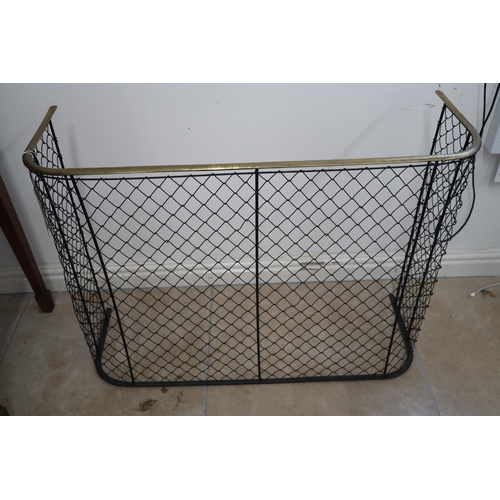 669 - A 19th century brass and iron fireguard - Width 93cm x Height 69cm