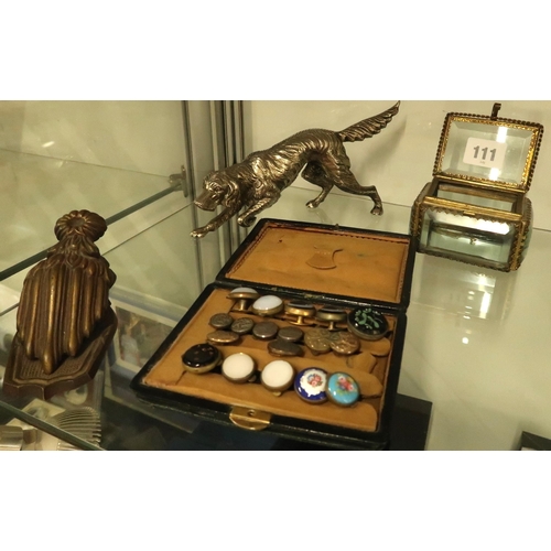 111 - A group of gentleman's buttons with spring backs, including bull's eye agate, chalcedony, opalescent... 