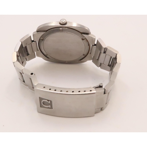 310 - A 1970's Omega Geneve, Featuring a Silver & Navy colour dial with silver hour batons. 

Condition: C... 