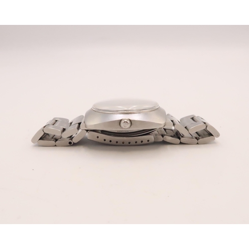 310 - A 1970's Omega Geneve, Featuring a Silver & Navy colour dial with silver hour batons. 

Condition: C... 