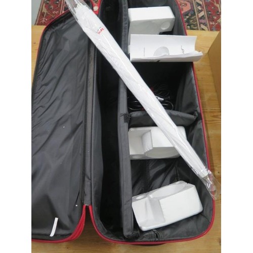 481 - A Proline Apollo x-300 creative lighting two head photographic flash kit with hard case, in working ... 