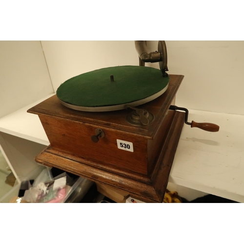 530 - An Early 20th century gramaphone made by 'Pansy'.