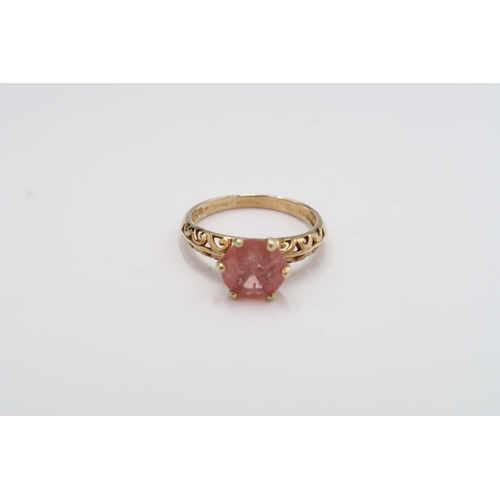 22 - A 9ct gold pink sapphire solitaire ring. Size O. Weight 2.41 grams