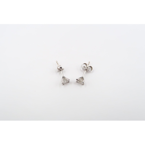 3 - A Pair of 18ct Diamond princess cut studs, 0.70ct Estimated total carat weight. 

Condition: Stones ... 