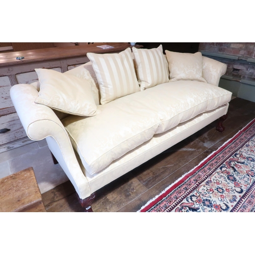 638 - A good quality Georgian style modern sofa with a feather filled seat pad and four cushions in good c... 