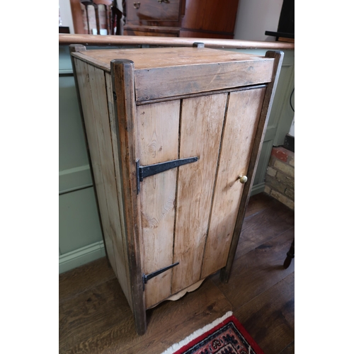 645 - A rustic pine cupboard - Width 55cm x Height 114cm