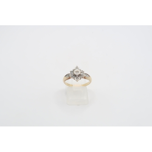 38 - A 9ct gold diamond cluster ring. 0.25ct total weight. Size P. Weight 3.18 grams&nbsp;