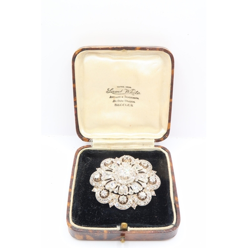 22 - A Stunning Gold Victorian Diamond Pendant Brooch, Diamonds are a Good Colour and Clarity and Well Ma... 