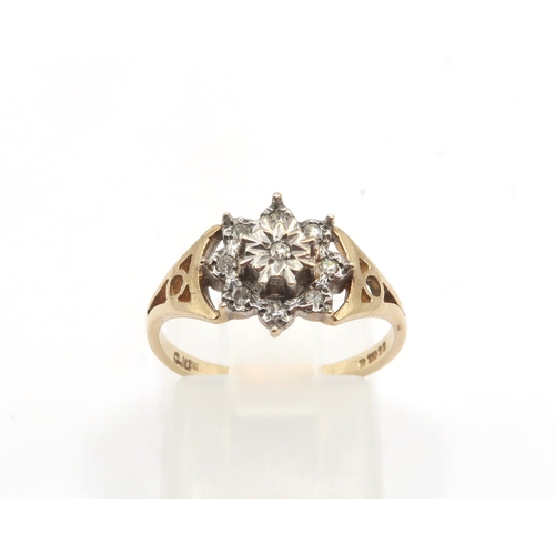 101 - A 9ct Diamond Illusion Set ClusterWeight: 1.81 Size: MCondition: Head & Shank in good order, sto... 