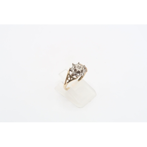 101 - A 9ct Diamond Illusion Set ClusterWeight: 1.81 Size: MCondition: Head & Shank in good order, sto... 