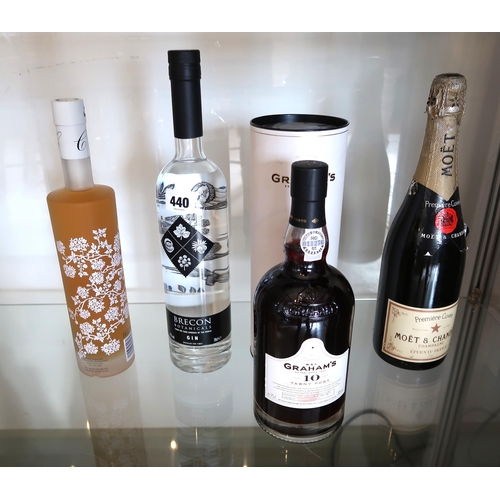 340 - A Group of Bottles to include One Moet & Chandon Champagne, Brecon Botanicals Gin, Chase & E... 
