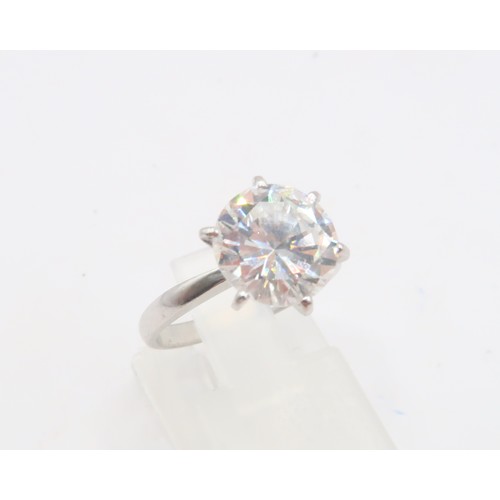 1 - A brilliant cut diamond solitaire ring. Estimated 2.77cts. Estimated E/F colour, VS2/SI1 clarity. Si... 