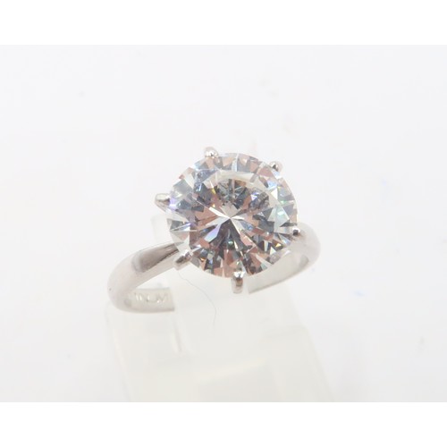 1 - A brilliant cut diamond solitaire ring. Estimated 2.77cts. Estimated E/F colour, VS2/SI1 clarity. Si... 