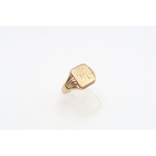 120 - A 9ct gold signet ring. Size S 1/2. Weight 5.24 grams