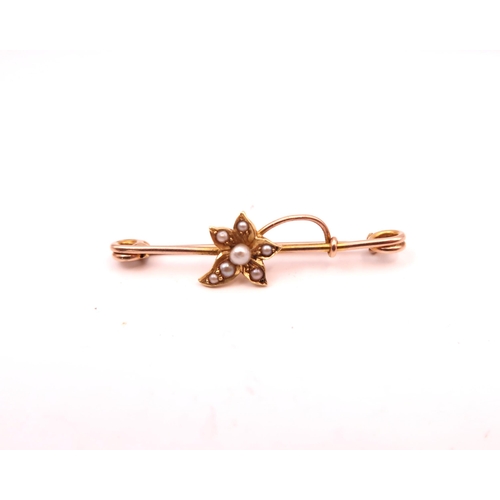 163 - A 9ct and 15ct Yellow Gold Pearl Leaf Brooch, Cased, Head Size approx. 36mm x 9mm