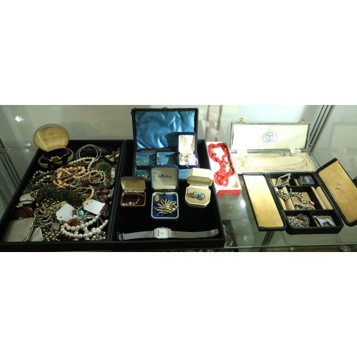 200A - A large Quantity of Costume Jewellery & Silver Items to include Rings, Bangles, Necklaces and as... 