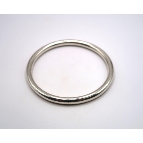  A bangle. Diameter 80mm. Stamped 925. Weight 70.65 grams