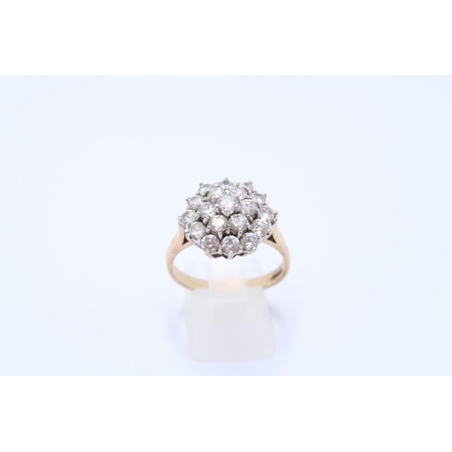 24 - A 9ct Cubic Zirconia Cocktail Ring Weight: 5.68 Size: V