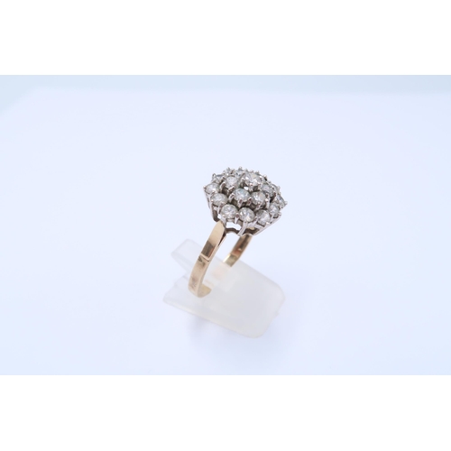 24 - A 9ct Cubic Zirconia Cocktail Ring Weight: 5.68 Size: V