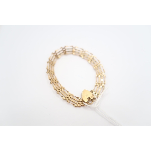  A 9ct Four Row Gate Bracelet&nbsp;Weight: 4.89g