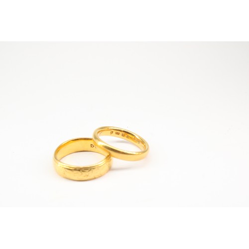 82 - A Pair of 22ct Bands Weight: 12.5g