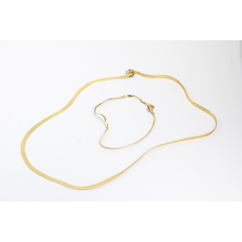 88 - A 9ct Herringbone Necklace & Bracelet&nbsp;Weight: 4.26g&nbsp;