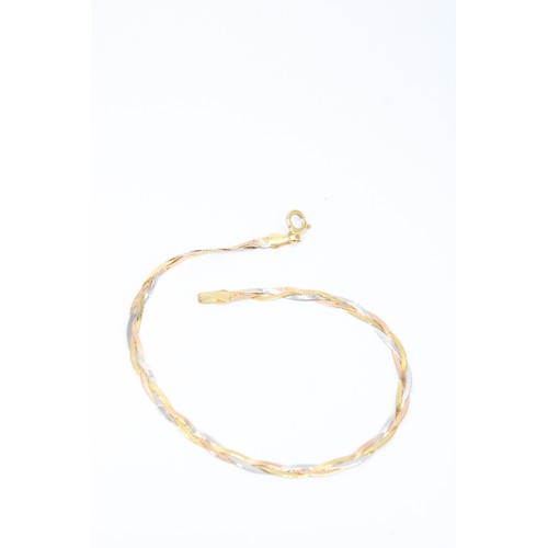 87 - An 18ct Bi Colour Herringbone Design Bracelet&nbsp;Weight: 1.85g Length: 16cm