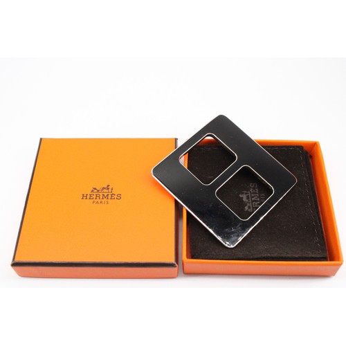 Lot 220       