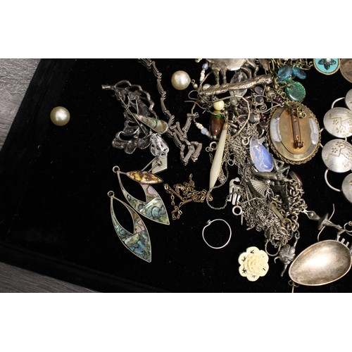 222 - A Quantity of Silver & Costume Jewellery