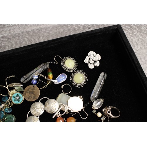 222 - A Quantity of Silver & Costume Jewellery