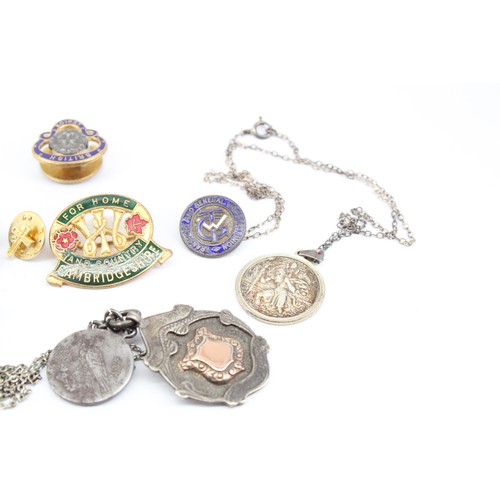 219 - A Small Group of Badges & Silver Items&nbsp;