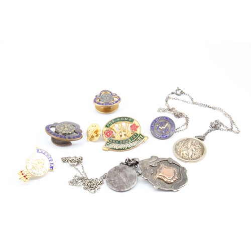 219 - A Small Group of Badges & Silver Items&nbsp;
