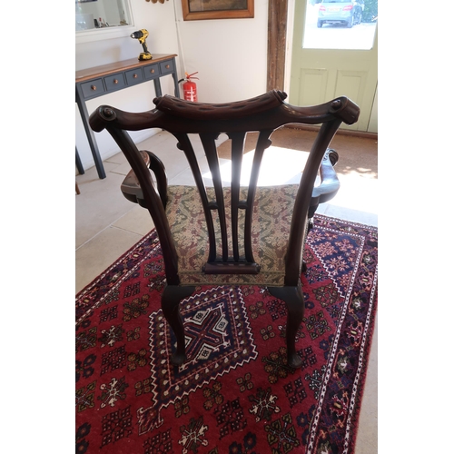  A good quality mahogany Georgian style armchair on carved cabriole legs - in good condition