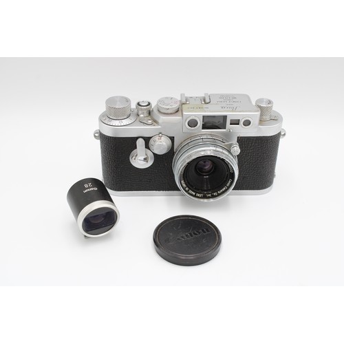  A 1950's Leica DBP Ernst Leitz GMBH Wetzlar IIIg Camera With additional Canon view finder and carry ... 