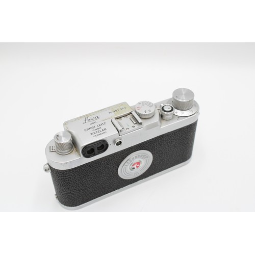  A 1950's Leica DBP Ernst Leitz GMBH Wetzlar IIIg Camera With additional Canon view finder and carry ... 