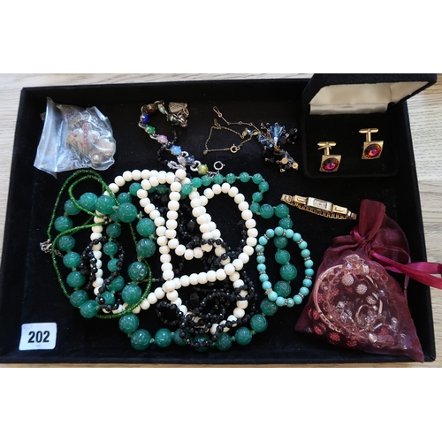 Lot 202       