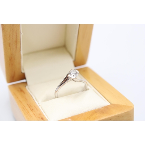 24 - An 18ct gold brilliant cut diamond solitaire ring, estimated 0.30ct, I/J colour, SI1/2 clarity - rin... 