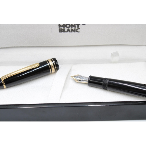 447 - A Mont Blanc Meisterstuck 4810, 14.5cm, 14k Nib. In Black Gloss Case