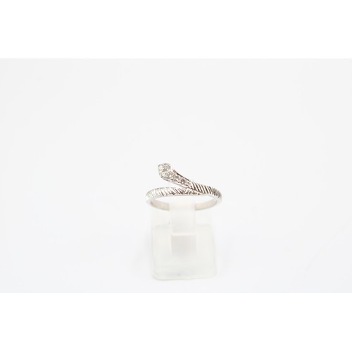  A 750 Marked Diamond Set Serpent Style Ring&nbsp;Weight: 2.61g Size: L
