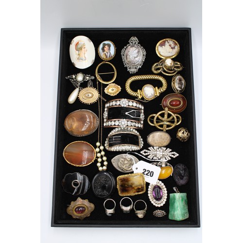  An interesting collection of jewellery, late 18th century and later, including 24 brooches, some Etr... 