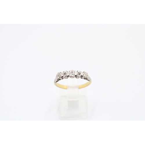  An 18ct & Platinum Diamond Five Stone Ring, Illusion Set Central Diamonds.Weight: 3.5g Size: O... 