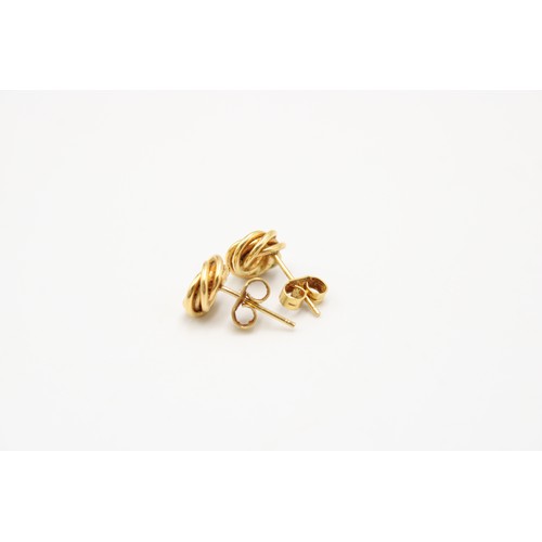 25 - A Pair of 18ct Knot Studs Weight: 3.19g