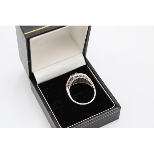 158 - An 18ct White Gold Fully Hall Marked Art Deco Style Sapphire and Diamond Ring,&nbsp;Sapphires are a ... 