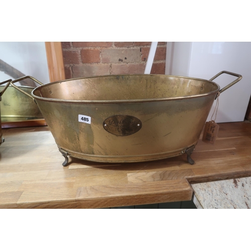 485 - A copper Foras Du Bain planter - Width 67cm