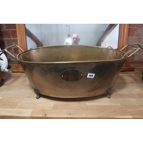 486 - A copper Foras Du Bain planter - Width 67cm